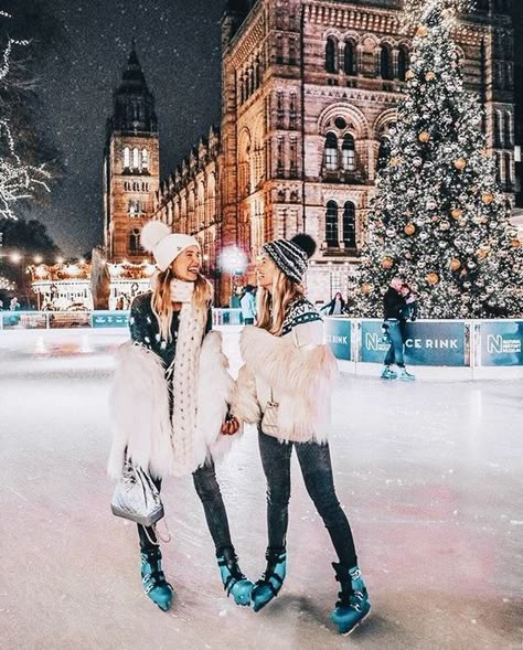 Photos Bff, Christmas Bucket, Winter Instagram, Winter Photoshoot, Winter Inspo, Winter Photos, Bff Pictures, Winter Vibes, Winter Pictures