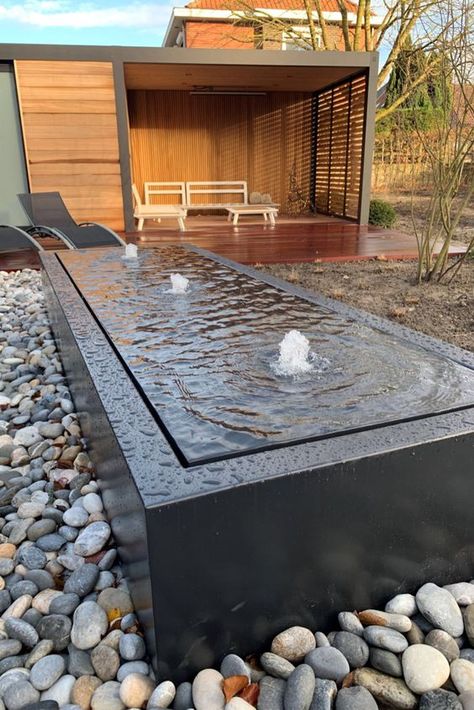 Modern Pond, Modern Water Feature, Water Fountain Design, Balkon Decor, Modern Fountain, Water Feature Wall, Outdoor Water Feature, Outdoor Water Features, Zen Garden Design