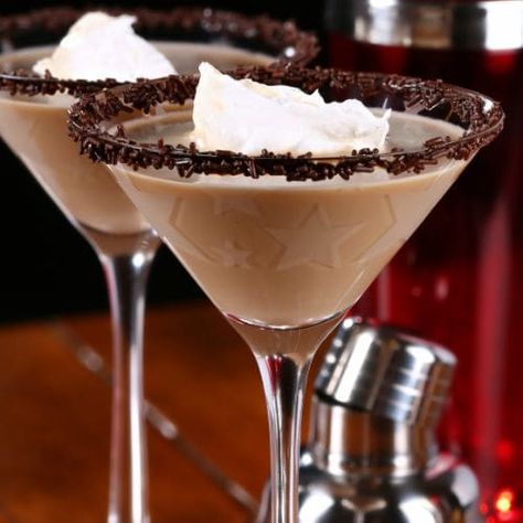 From chocolate martinis to heavenly shots, these chocolate vodka recipes are quite boozy yet sweet, dreamy, and incredibly tasty. Chocolate Vodka Drinks, Chocolate Vodka Recipes, Chocolate Martinis, Chocolate Vodka, Cinnamon Candy, Chocolate Martini, Vodka Recipes, Tasty Drinks, Chocolate Liqueur