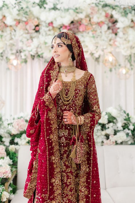 light and airy pakistani wedding — Zehra Jagani Photographer Pakistani Red Bridal Dress, Pakistani Bridesmaids Outfits, Baraat Dress, Pakistani Bridesmaids, 2025 Bride, Bridesmaids Outfits, Pakistani Bridal Lehenga, Engagement Dress For Bride, Asian Wedding Photography