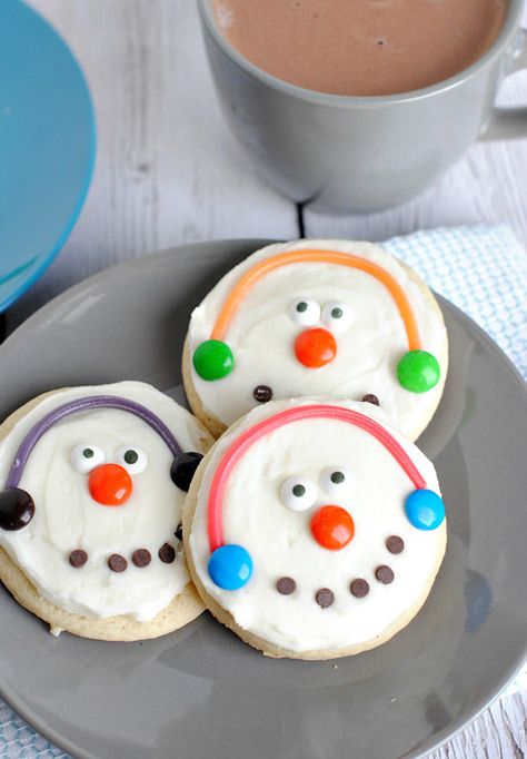 Winter Biscuits, Snowman Bingo, Christmas Cookies For Kids, Easy Christmas Cookies Decorating, Christmas Sugar Cookies Easy, Creative Christmas Cookies, Christmas Breads, Christmas Cookies Kids, Cookies Best