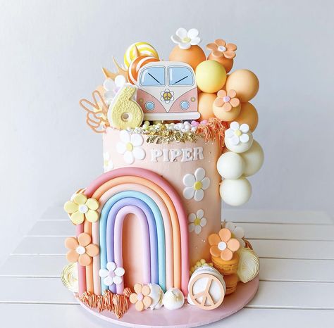 Groove Birthday Party Ideas, Groovy Unicorn Party, Groovy One Birthday Cake Ideas, Groovy Themed Cake, Nine Is A Vibe Birthday Cake, Boho Groovy Cake Ideas, 5 Is A Vibe Birthday Party Cake, Groovy Cake Ideas Birthday, Groovy First Birthday Cake