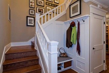 25+ Lovely Entries and Staircase Remodels – Remodelaholic Craftsman Staircase, Basement Stair, Stair Nook, Craftsman Remodel, Landing Ideas, Traditional Staircase, Staircase Remodel, Stair Landing, Under The Stairs