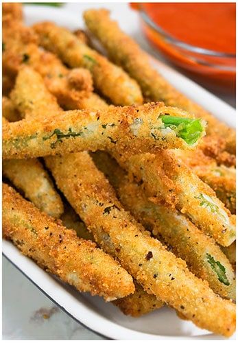 Fried Green Beans Recipe, Deep Fried Green Beans, Fried Green Bean Recipes, String Bean Recipes, Stir Fry Green Beans, Crispy Green Beans, Fried Beans, Green Beans Recipe, Fried Green Beans