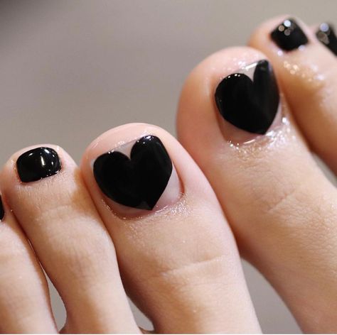 Black Toe Nails Ideas, Footnail Design, Nail Art Toenails, Nail Designs Heart, Gel Pedicure, Heart Nail Designs, Gel Toe Nails, Heart Nail, Nails Polish