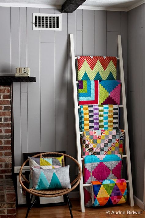 20 inches wide and 84 inches tall. I'd love one that big Quilt Display Racks, Quilt Ladder, Quilt Hangers, Quilt Display, Quilt Rack, Hanging Quilts, Quilts Decor, Quilt Storage, Quilting Room