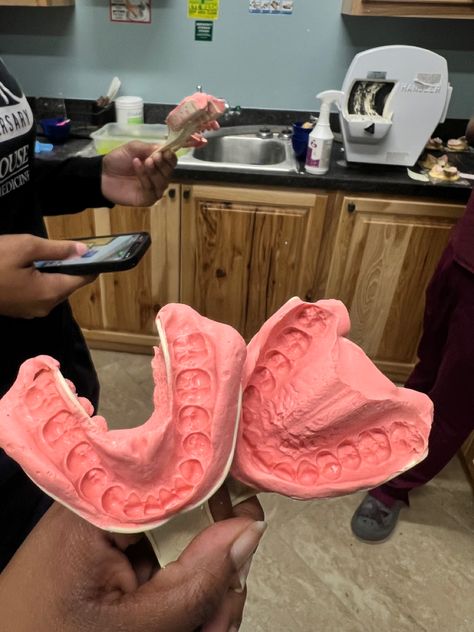 Dental Lab Technician, Dream Life Goals, Dental Impressions, Dental Fun, Dental Technician, Lab Technician, Dental Laboratory, Dental School, Dental Lab