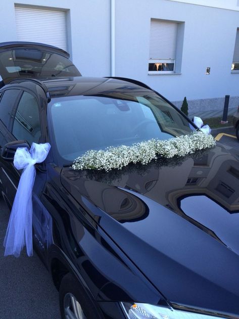 Wedding Car Deco Simple, Car Wedding Decoration, Wedding Car Decor, Prom Car, Wedding Car Deco, Green Wedding Decorations, Nikah Decor, Just Married Car, Bridal Car