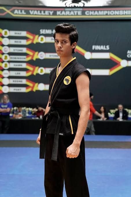 Madisson LaRusso (tu) es una chica linda e inteligente, ella tiene un… #fanfic # Fanfic # amreading # books # wattpad Daniel Larusso, Miguel Diaz, Karate, Keep Up, Short Stories, Dancing, Blue