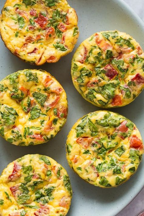 Frittata Muffins, Mini Frittata, Pastas Recipes, Egg Muffins Breakfast, Easy Breakfast Recipe, Vegan Muffins, Overnight Oat, Breakfast And Brunch, Frittata Recipes