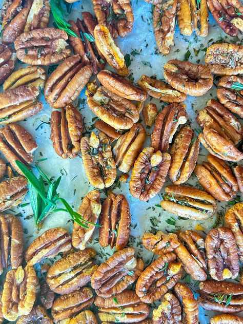 Roasted Salted Pecans Recipe, Salted Pecans Recipe, Flavored Pecans, Cherry Limeade Cupcakes, Overnight Pizza Dough, Roasted Pecans Recipe, Rosemary Pecans, Rosemary Sea Salt, Cinnamon Banana Bread