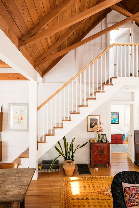 Stripped-down Santa Monica cottage asking $3.4M - Curbed LA Wabi Sabi House, Vaulted Ceiling Living Room, Santa Monica Beach, Vaulted Ceilings, Exposed Beams, Australian Homes, Hallway Ideas, Beach Cottage, Staircase Design