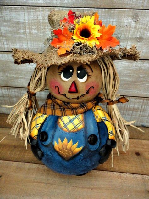 Photos On Pumpkins A36 Thanksgiving Gourds, Scarecrow Painting, Fall Gourds, Scarecrow Doll, Halloween Gourds, Gorgeous Gourds, Fall Wood Crafts, Halloween Pumpkin Designs, Fall Scarecrows