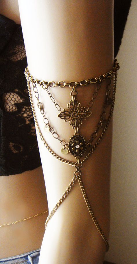 Chain+Armlet+Shoulder+armor+chain+shoulder+jewelry+by+Ninnos Arm Tattoo Shoulder, Arm Cuff Jewelry, Upper Arm Cuffs, Shoulder Piece, Tattoo Shoulder, Shoulder Jewelry, Arm Jewelry, Shoulder Armor, Arm Bracelets