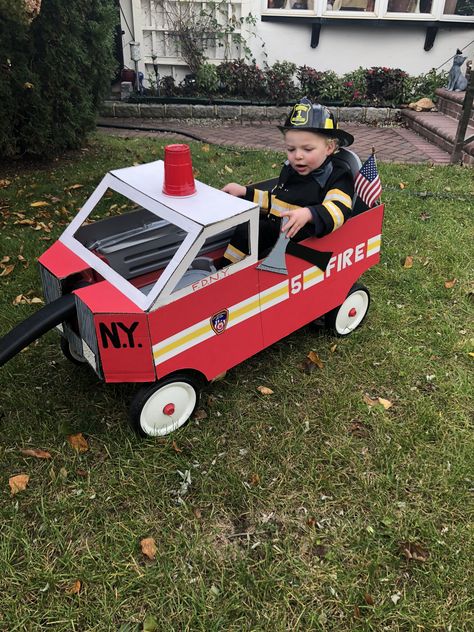 Group Firefighter Costume, Toddler Firefighter Costume, Wagon Halloween Costumes, Wagon Costume, Firefighter Halloween, Firefighter Costume, Diy Halloween Costumes Easy, Toddler Costumes, Halloween 2020