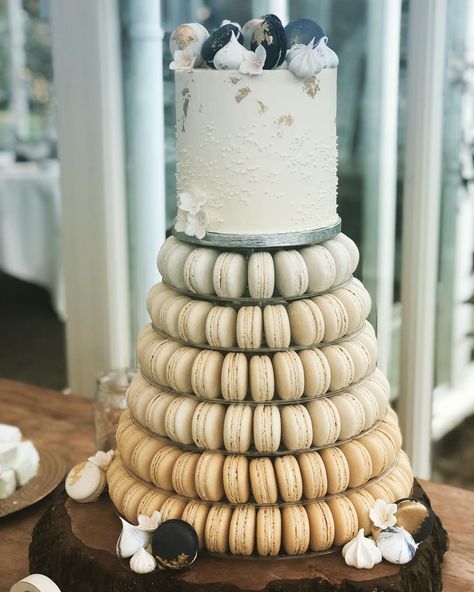 @clairesmacarons on Instagram: “Something a little different .... #wedding #macarons #love #picoftheday #weddingcake #weddinginspiration #macarontower #bride…” Macaron Display Wedding, Macaron Wedding Cake, Macaron Display, Macaron Wedding, Wedding Macarons, Macaron Tower, Tiered Wedding Cake, Wedding Plans, Wedding Things