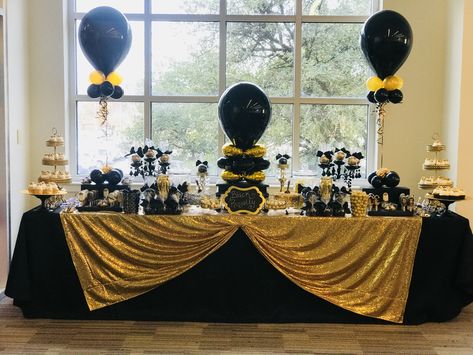 Black And Gold Buffet Table Ideas, Black And Gold Food Table Decorations, Gold And Black Table Decor, Black And Gold Table Centerpieces, Black And Gold Table Decorations, Homemade Graduation Gifts, Black And Gold Birthday Party, Gold Bridal Party, Black And Gold Party Decorations