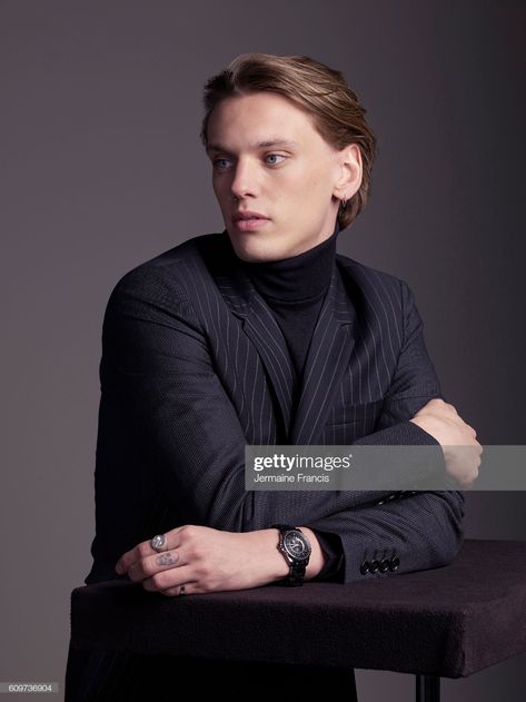 News Photo: O músico e ator Jamie Campbell Bower é ... Jamie Bower, Matt Healy, Tyler Blackburn, Coriolanus Snow, Jamie Campbell, Jamie Campbell Bower, Brendon Urie, Evan Peters, Gerard Way