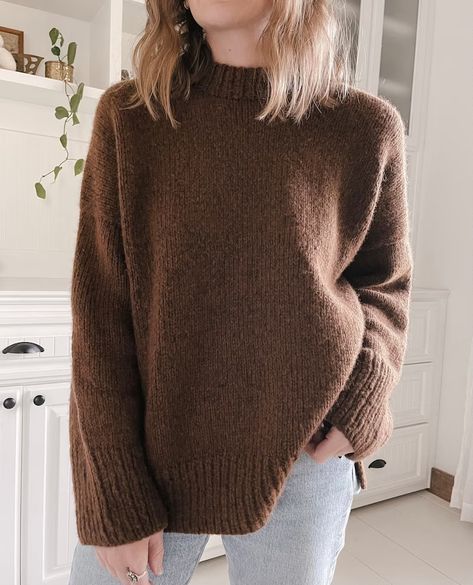 Oversize Sweater Knitting Pattern, Oversize Sweater Pattern, English Knitting, Brown Knit Sweater, Knit Cardigan Pattern, Jumper Knitting Pattern, Sweater Oversized, Cable Sweater, Sweater Knitting Patterns