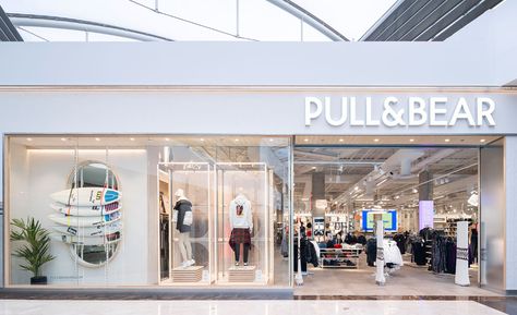 Project Lighting Retail | Pull & Bear | Light & Studio Elevation Photoshop, Pull And Bear Store, Bear Shop, Pull And Bear, Shop Front, Shop Window Displays, Signage Design, Store Front, Urban Sketching