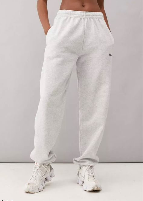 Urban Joggers, Sweatpants Grey, Gym Style, Grey Joggers, New Wardrobe, Jogger Pants, Style Me, Light Grey, Urban Outfitters