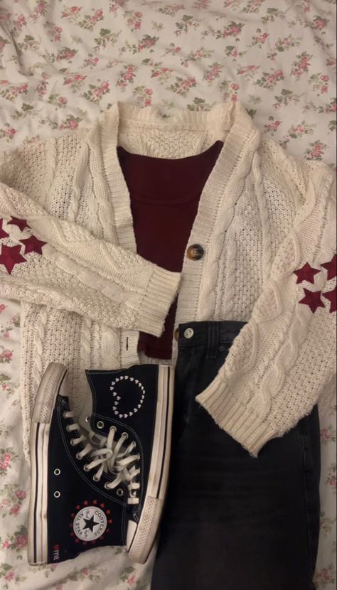 Female Retro Outfit, Styling Red Cardigan Taylor Swift, Speak Now Cardigan Outfit Ideas, Taylor Swift School Outfits, Speak Now Outfits Casual, Red Cardigan Outfit Taylor Swift, How To Style Taylor Swift Cardigan, Folklore Cardigan Outfit Ideas, Taylor Swift Fall Outfits