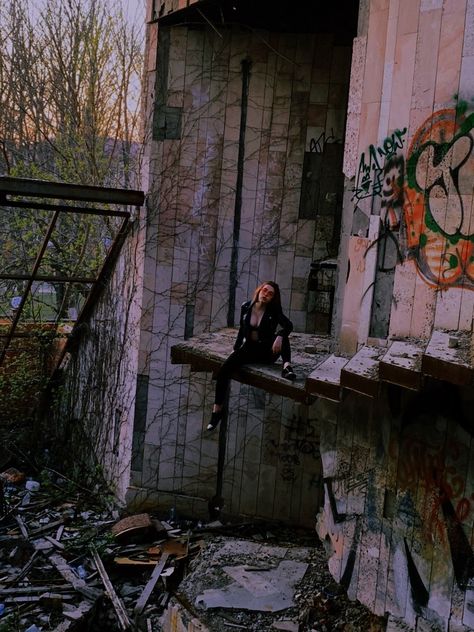 Abandoned Fashion Photography, Abandoned Warehouse Photoshoot, Abandoned Place Photoshoot, Urban Exploration Aesthetic, Abandoned Places Photoshoot, Abandoned House Photoshoot, Abandoned Building Photoshoot, Junkyard Photoshoot, Abandon Building