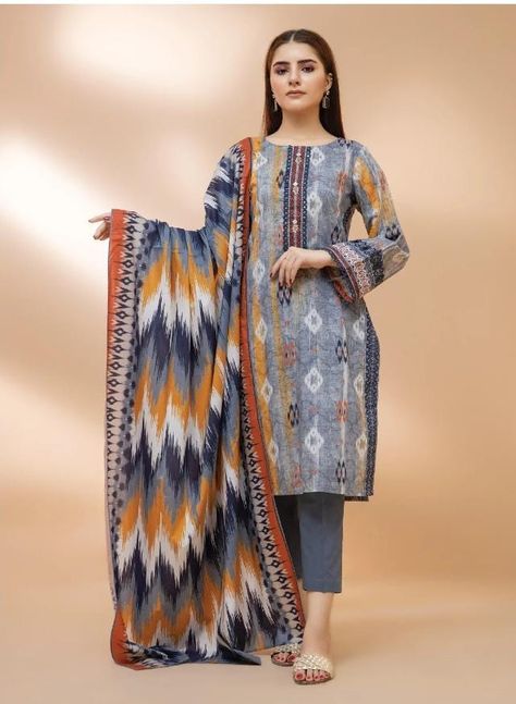 Eastern Dresses, Dress Book, Pakistani Dress, Beautiful Dress Designs, Stylish Dress Book, Pakistani Dress Design, Wallpapers Backgrounds, Journal Doodles, Simple Trendy Outfits