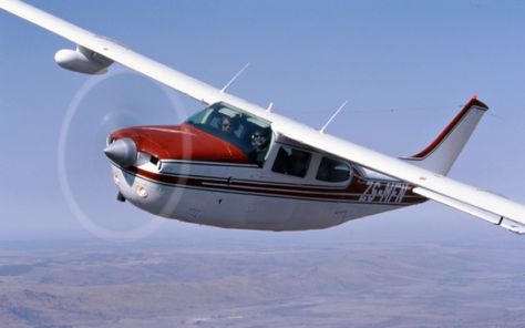 Cessna 210: my first retractable landing gear plane :) Cessna 210, Cessna Aircraft, Airplane Flying, Small Airplanes, Cessna 172, Small Aircraft, Private Aircraft, Flight Training, Private Plane