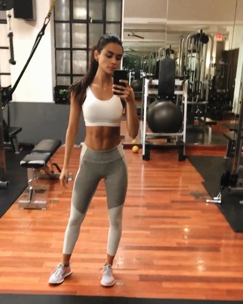 @sophiaesperanza Sophia Esperanza, Sophia Miacova, No Excuses, Feminine Aesthetic, Get Fit, Two Piece Pant Set, Pants, On Instagram, Beauty