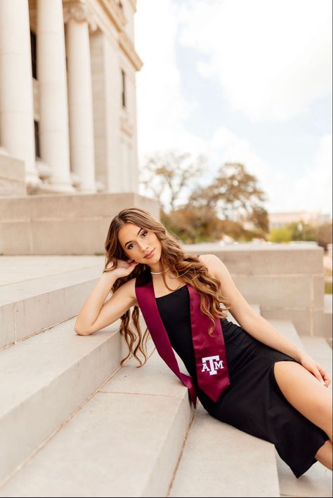 Jack K. Williams Administration Building University Graduation Photos, College Grad Pictures, High School Graduation Pictures, Grad Picture Ideas, College Grad Photos, Cap And Gown Pictures, Nursing Graduation Pictures, Kyle Field, Senior Photoshoot Poses