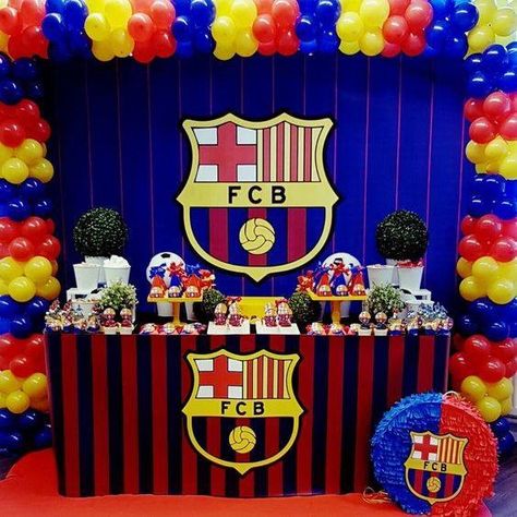 Barcelona Soccer Party, Bolo Do Barcelona, Barcelona Party, Messi Birthday, Soccer Party Decorations, Soccer Theme Parties, Soccer Birthday Cakes, Soccer Birthday Parties, Soccer Theme