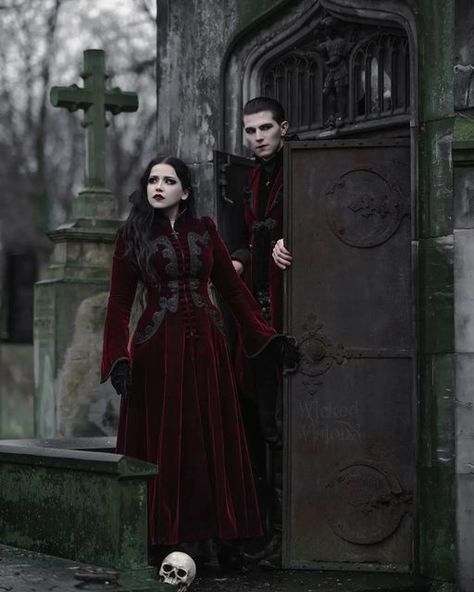 Victorian Goth Couple, Victorian Style Photoshoot, Couple Moodboard, Goth Couple, Vibes Photography, Moody Wedding Photography, Vampire Fashion, Goth Outfit Ideas, Victorian Vampire