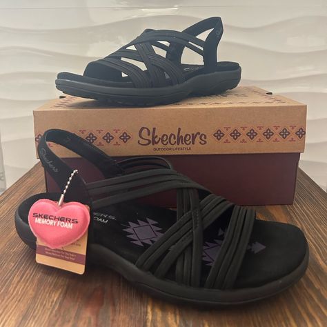 New In Box Sketchers Sandals Slim Simply Stretch Memory Foam Black