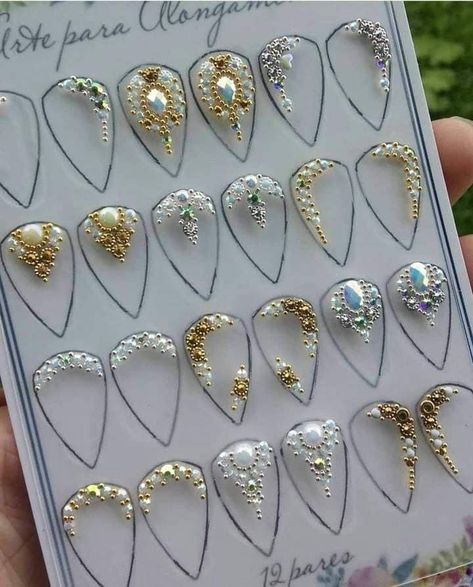 Gem Nail Designs, Diy Rhinestone Nails, Bling Nail Art, Diamond Nail Art, Art Deco Nails, Bling Design, Professional Manicure, Nail Drills, Nail Jewels