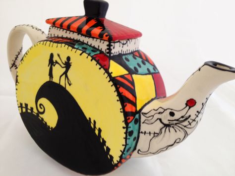 Nightmare Before Christmas Inspired Tea Pot: Hand Painted Sally Patchwork, Jack and Sally, HalloweenTown, Zero, and Oogie Booie by MineByDesignStudio on Etsy https://www.etsy.com/listing/205422610/nightmare-before-christmas-inspired-tea Sally Patchwork, Christmas Lamps, Christmas Teapot, Jack The Pumpkin King, Tim Burton Movie, Pumpkin King, Drink Tea, Pinturas Disney, Jack And Sally