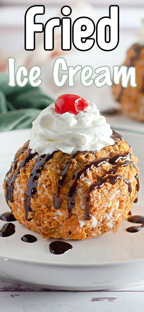 This no fry Fried Ice Cream is sweet, delicious and crunchy! Such an easy summer dessert the whole family will enjoy with step by step instructions! Fried Ice Cream Recipe, Mouthwatering Desserts, Ice Cream Shake, Cookie Cookbook, The Best Desserts, Bakery Style Muffins, Fried Ice Cream, Chocolate Cream Pie, Homemade Ice Cream Recipes