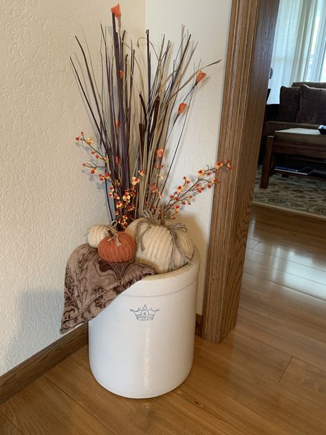 Antique Crock Decorating Ideas, Crock Fall Decor, How To Decorate A Crock For Fall, Antique Planter Ideas, Fall Crock Decor, 20 Gallon Crock Decorating Ideas, Antique Jug Decor Ideas, Vintage Crock Decorating Ideas, Crock Decor Farmhouse Style