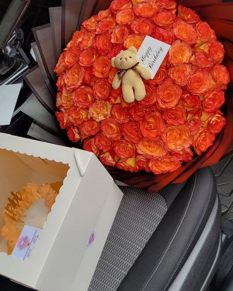 Who wouldn't love some Orange 🧡roses ! . . Pre-Order your bouquet 💐 for any occasions. Add On's available, Crowns 👑, balloons 🎈, toppers , Sash , pins 📌, chocolates 🍫 Dm or send a whatsapp to 914-648 2510 Delivery available 📍Yonkers,NY Follow me for more . . #orange #rose #surprise #fypシ #followｍe #supportlocal #shopsmall #aesthetic #organic #instagood Orange Roses Bouquet Aesthetic, Rose Surprise, Orange Roses Bouquet, Orange Rose Bouquet, Orange Bouquet, Orange Bouquets, Bouquet Gift, Flowers Bouquet Gift, Orange Roses