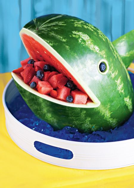 Watermelon whale, page 61, Super Food Ideas February 2013 issue. www.superfoodideas.com.au Watermelon Whale, Super Food, Food Ideas, Watermelon, Birthday Party, Fish, Birthday