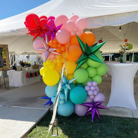 Rainbow Graduation Theme, Rainbow Themed Party, Preschool Graduation Party, Kindergarten Graduation Party, Rainbow Balloon Arch, Pre K Graduation, Rainbow Theme Party, Glitter Balloons, Rainbow Row