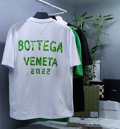 Bottega Veneta Tshirt, Tops Fashion, Ladies Tops, Dope Outfits, Men's Collection, Bottega Veneta, Ladies Tops Fashion, Balenciaga, Womens Tops