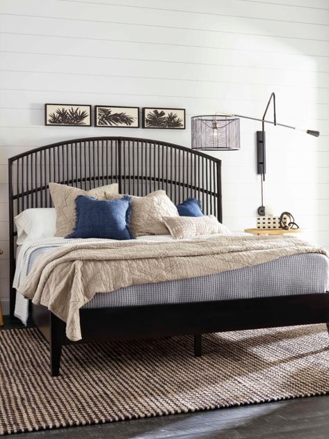 Bold in tone yet airy in silhouette, the Blackadore Caye Bed introduces the edgier side of coastal flair to bedroom spaces with an open-air style headboard in a contemporary black finish. Air Style, Black Bed, Bedroom Panel, Bedroom Black, Wood Platform Bed, Black Bedding, Types Of Beds, Universal Furniture, Panel Bed