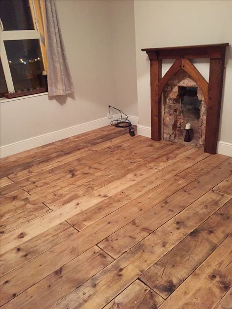 Scaffold board flooring Scaffold Board Floor, Scaffold Board Flooring, Pallet Board Flooring, Board Flooring, Groovy Interiors, Scaffold Furniture, Interiors Living Room, Living Room Redesign, Bungalow Interiors