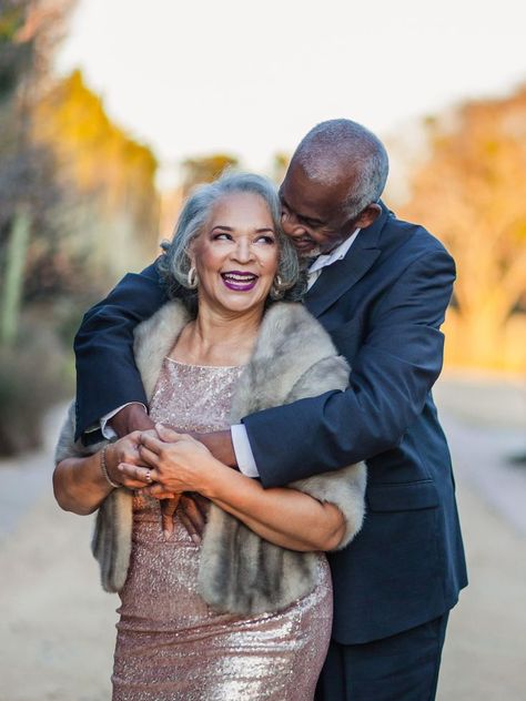 This Crazy Cute Couple Just Celebrated Their 47-Year Marriage with a Stunning Photo Shoot Older Couple Poses, Older Couple Photography, Older Couple, Anniversary Photography, Photography Couple, Afrikaanse Mode, Anniversary Photoshoot, Couple Style, Old Couples