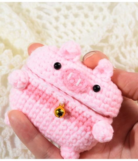 Crochet Book Cover, Crochet Pig, Fall Crochet Patterns, Crochet Teddy Bear, Crochet Teddy, Crochet Fashion Patterns, Airpod Case, Crochet Books, Crochet Cat