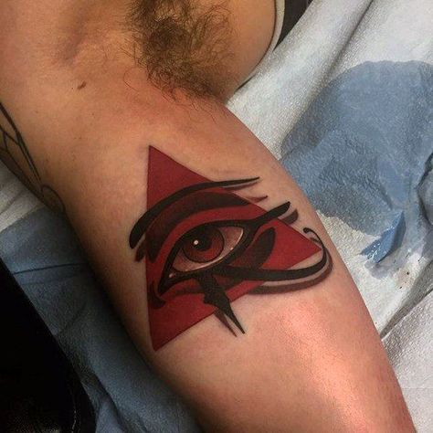 Triangle Eye Tattoo, Eye Tattoo Design, Realistic Butterfly Tattoo, Third Eye Tattoos, Horus Tattoo, Eye Tattoos, Triangle Eye, Surreal Tattoo, 100 Tattoo