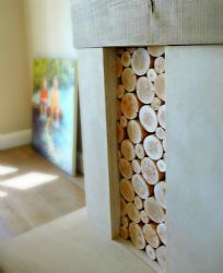 Fireplace Alcove, Empty Fireplace, Scandinavian Spring, Unused Fireplace, Log Stools, Living Room Hardwood Floors, Wall Alcove, Log Wall, Paint Fireplace