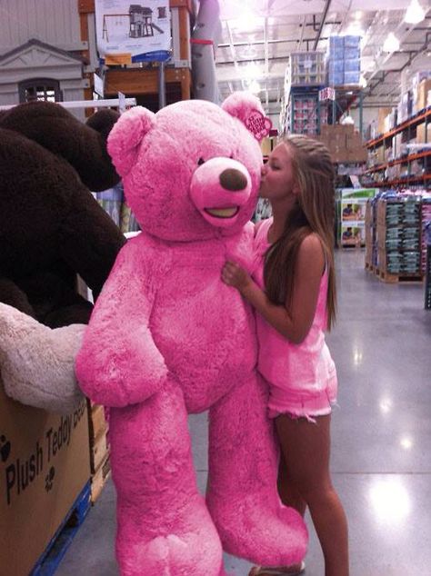 Like pink Human Size Teddy Bear, Bear Tumblr, Huge Teddy Bears, Ted Bear, Giant Stuffed Animals, Big Teddy Bear, Big Teddy, Hugs And Cuddles, Giant Teddy Bear