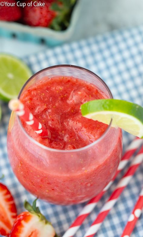 Healthy Strawberry Lime Slushie (Sugar-Free) - Your Cup of Cake Strawberry Smoothie Recipe, Pink Lemonade Recipes, Healthy Summer Treats, Frozen Strawberry Lemonade, Slushy Drinks, Lemonade Smoothie, Lime Lemonade, Lime Fruit, Blender Food